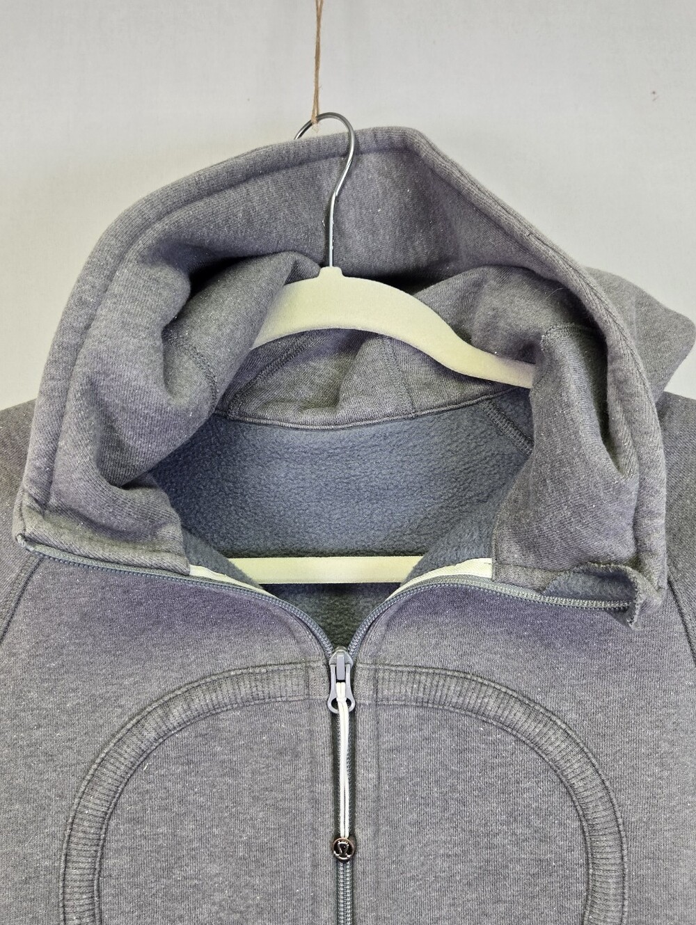 Lululemon Scuba Jacket Full Zip Hoodie Size 8 Grey Sparkle - Picture 3 of 16